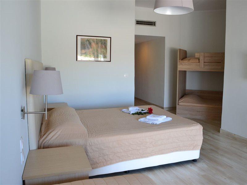 Alexandros Hotel Perama  Eksteriør billede