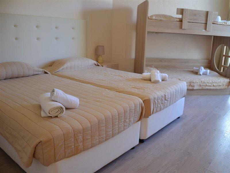 Alexandros Hotel Perama  Eksteriør billede