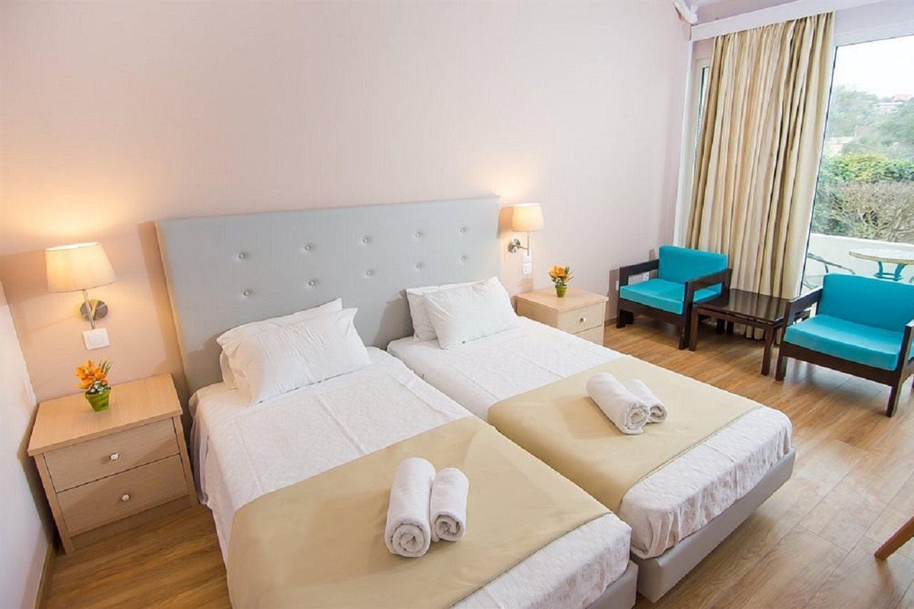 Alexandros Hotel Perama  Eksteriør billede