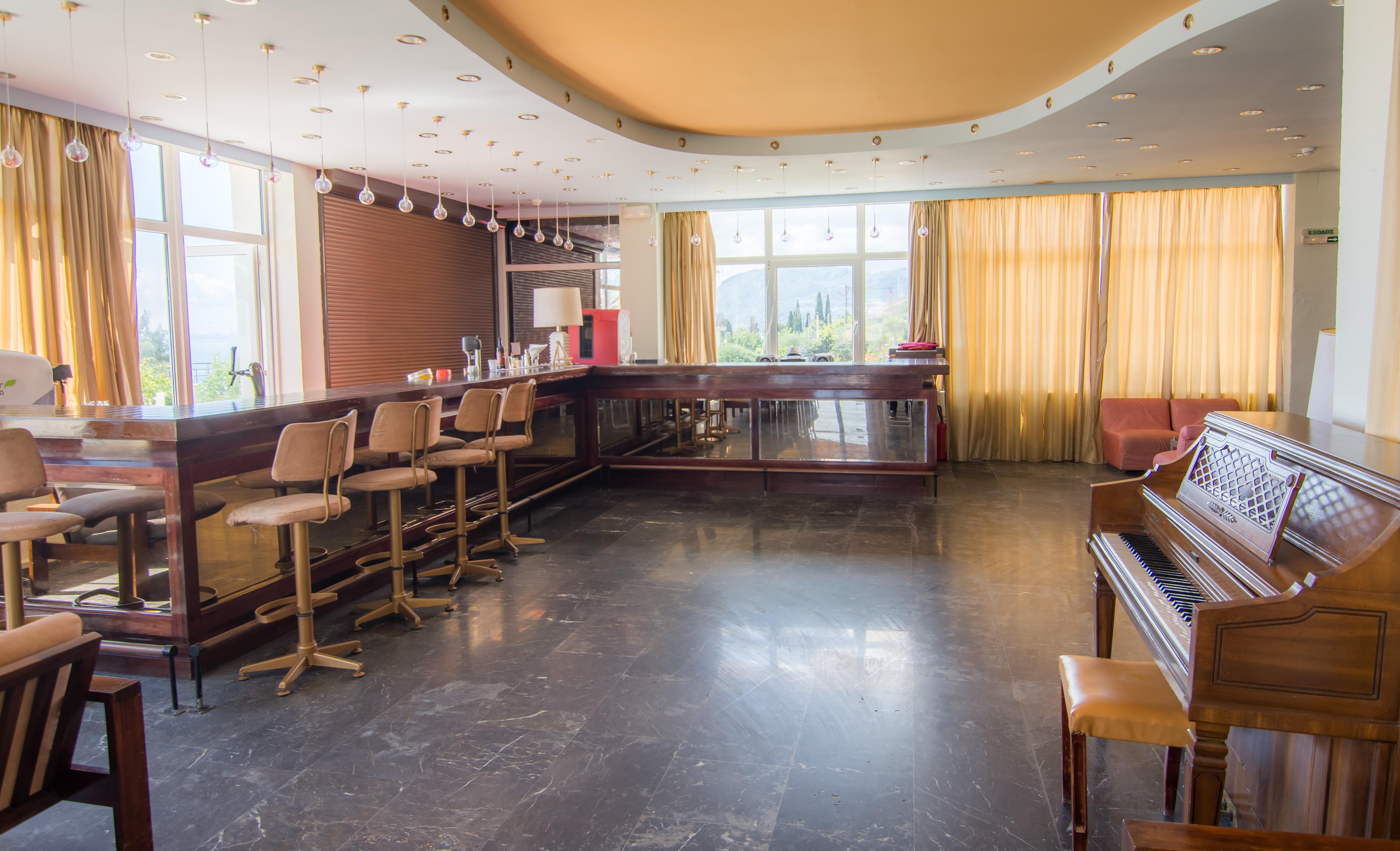 Alexandros Hotel Perama  Eksteriør billede