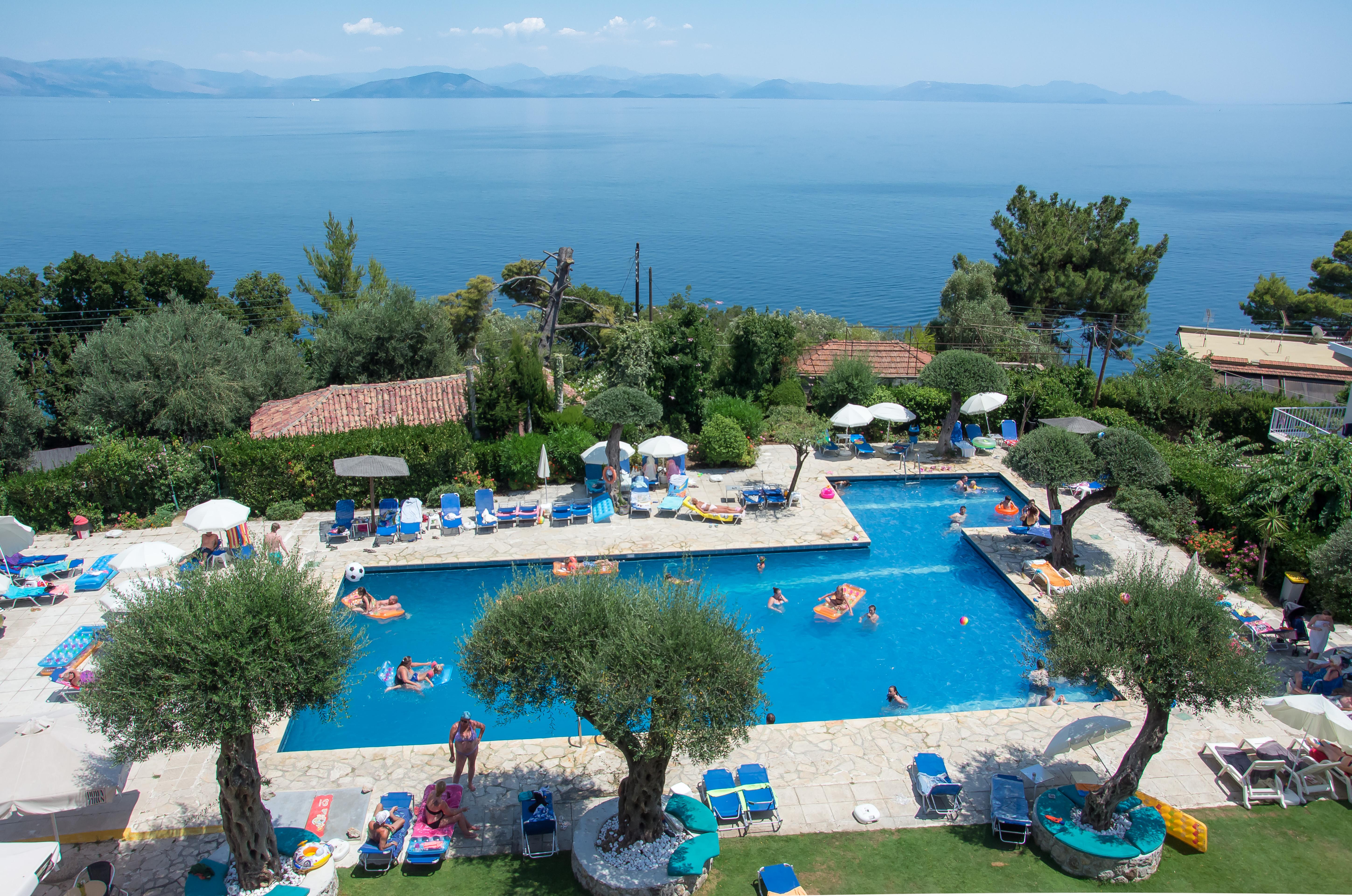 Alexandros Hotel Perama  Eksteriør billede