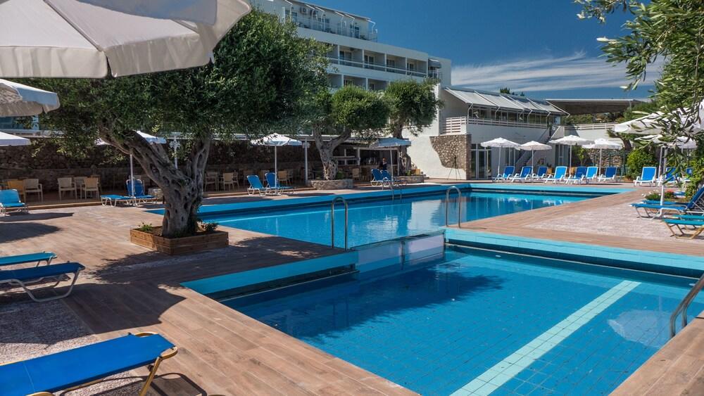 Alexandros Hotel Perama  Eksteriør billede