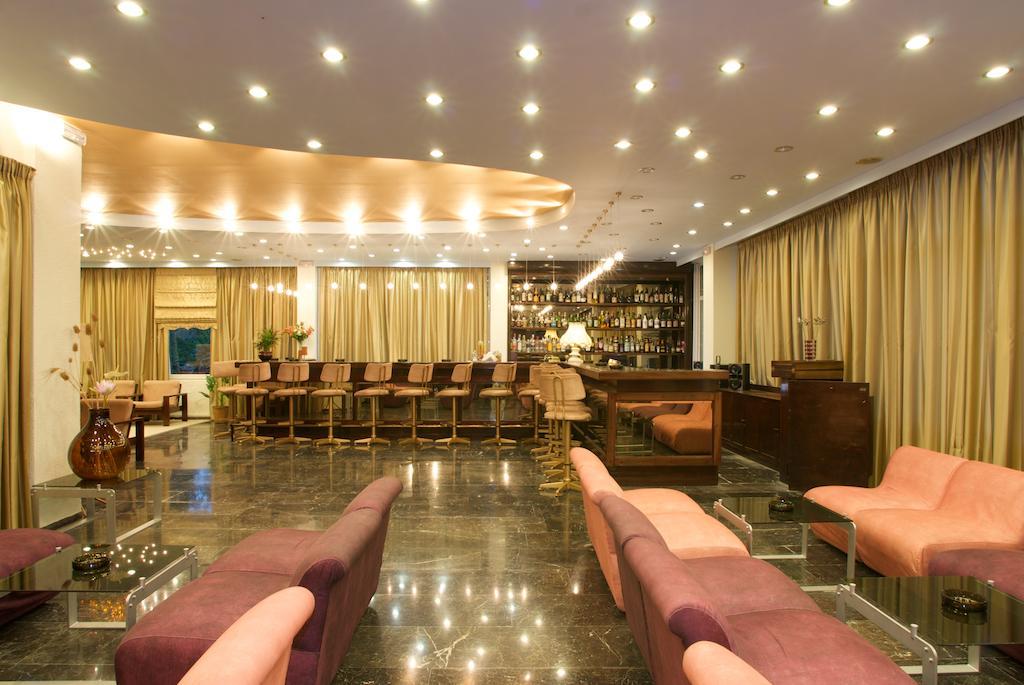 Alexandros Hotel Perama  Eksteriør billede