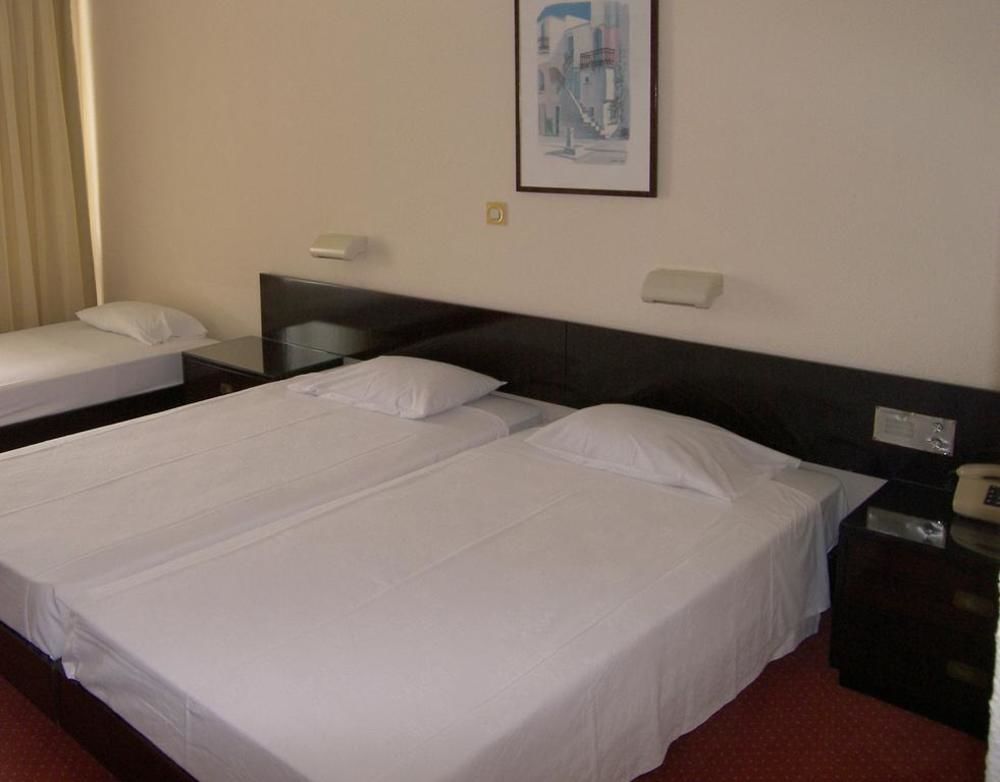 Alexandros Hotel Perama  Eksteriør billede
