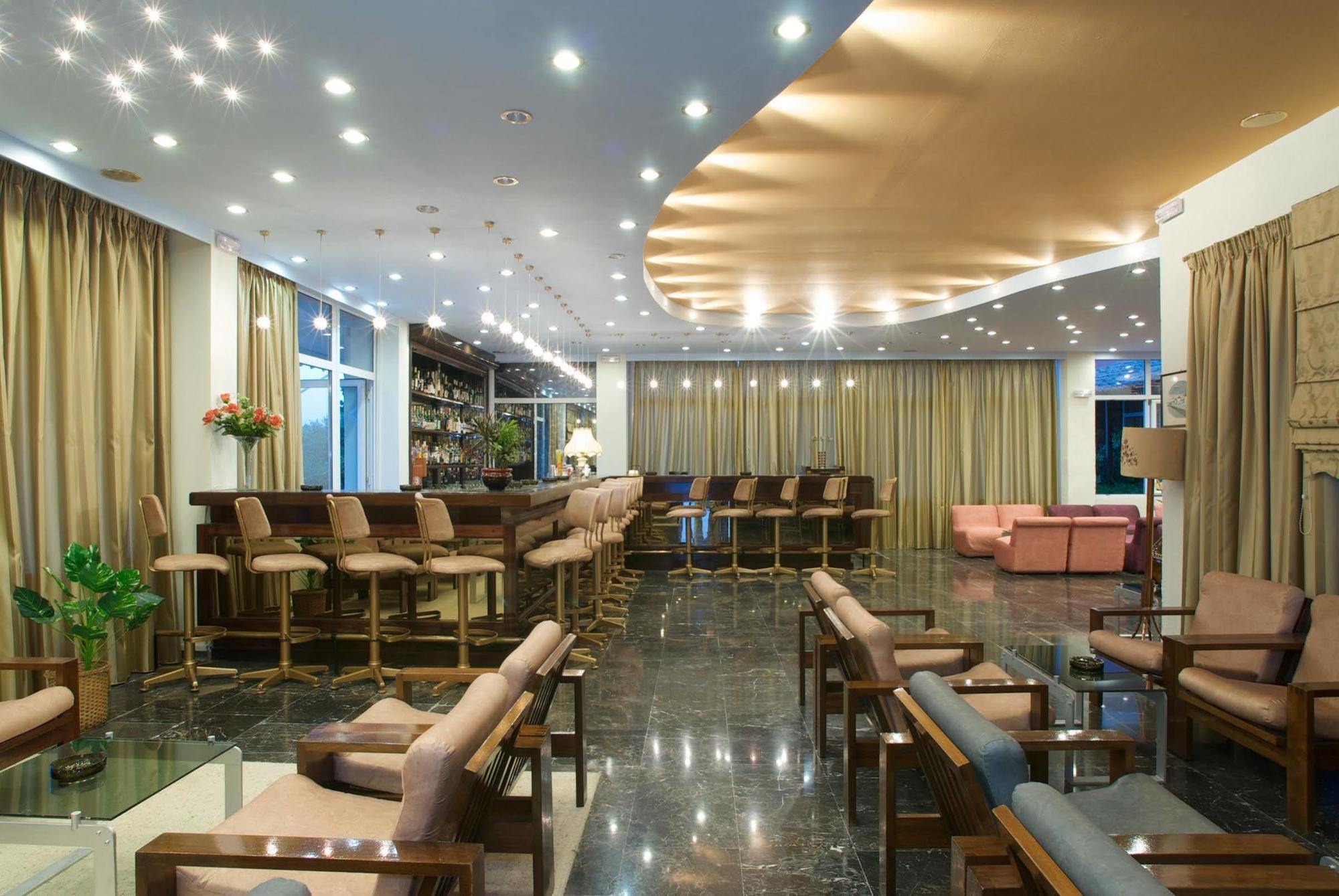 Alexandros Hotel Perama  Eksteriør billede