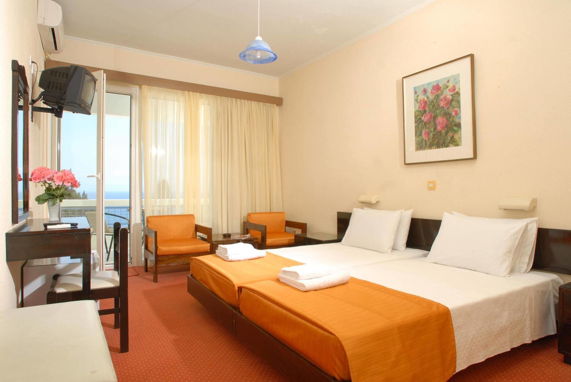 Alexandros Hotel Perama  Eksteriør billede